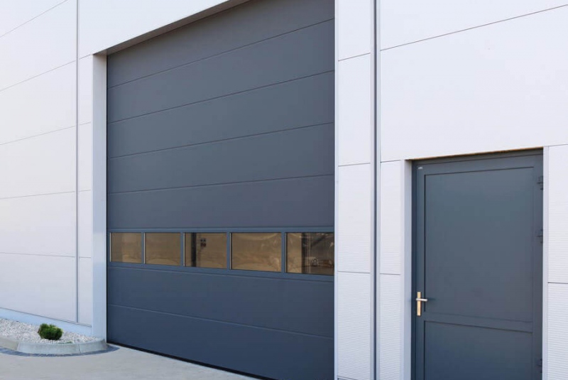 Garážové brány, oplotenia