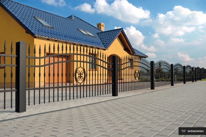 Garážové brány, oplotenia