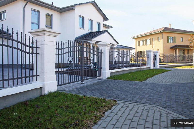 Garážové brány, oplotenia