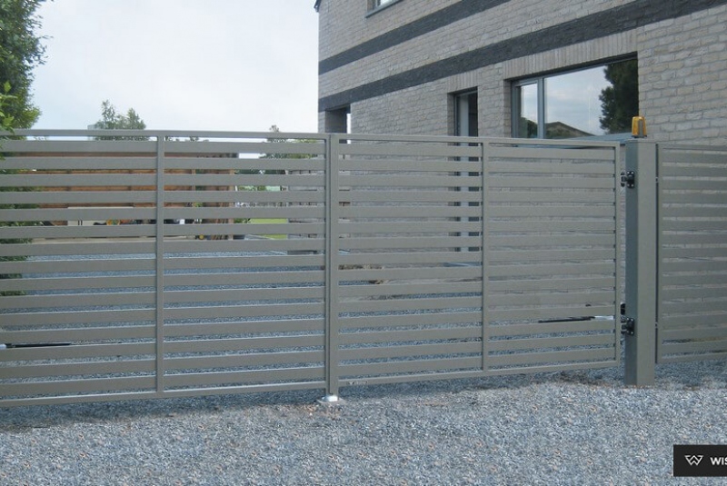 Garážové brány, oplotenia