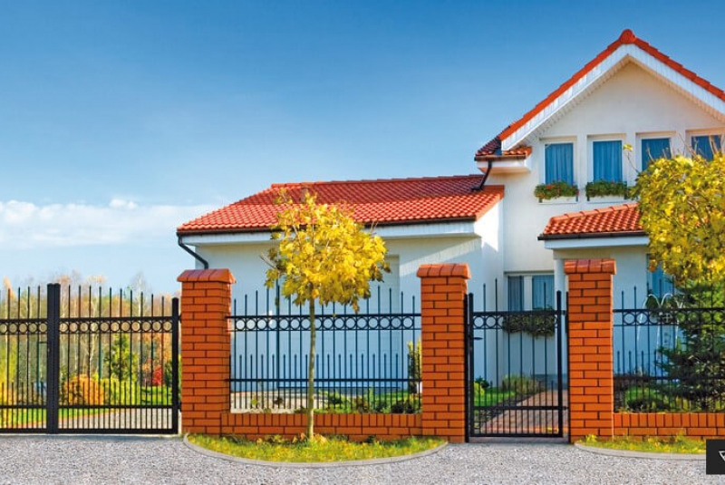 Garážové brány, oplotenia